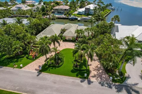16 E High Point Rd, Sewalls Point, FL 34996 photo 3