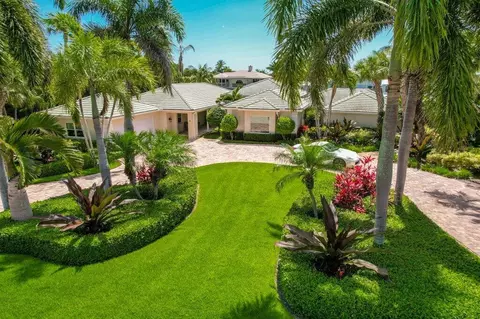 16 E High Point Rd, Sewalls Point, FL 34996 photo 2