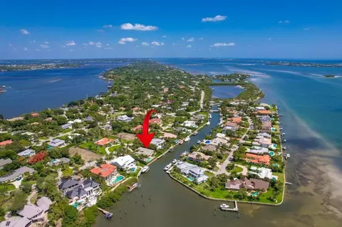 16 E High Point Rd, Sewalls Point, FL 34996 photo 20