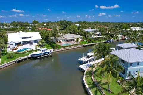 16 E High Point Rd, Sewalls Point, FL 34996 photo 5