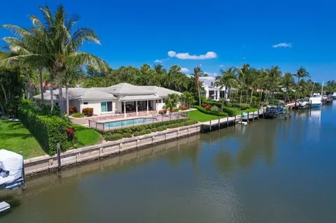 16 E High Point Rd, Sewalls Point, FL 34996 photo 17