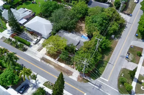 714 W Pine St #E, Lantana, FL 33462