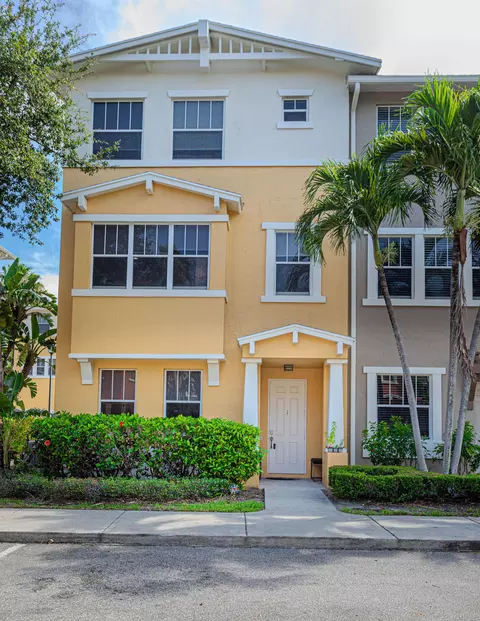 433 Amador Ln #1, West Palm Beach, FL 33401