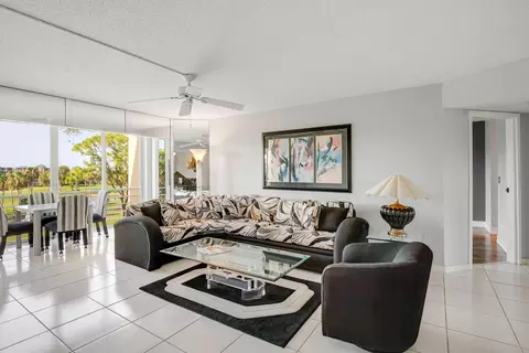 3836 Via Poinciana #506, Lake Worth, FL 33467