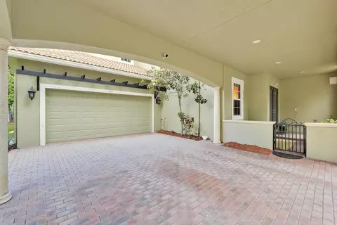 127 Via Castilla, Jupiter, FL 33458 photo 5