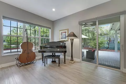127 Via Castilla, Jupiter, FL 33458 photo 23