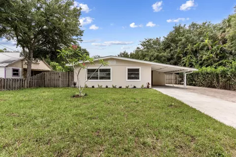 709 SW Bryant Ave, Stuart, FL 34994 photo 32