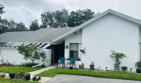 10900 Waterberry Ct, Boca Raton, FL 33498