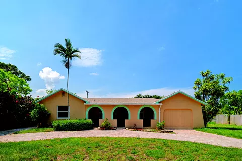 103 E Shannondale Rd E, Cloud Lake, FL 33406