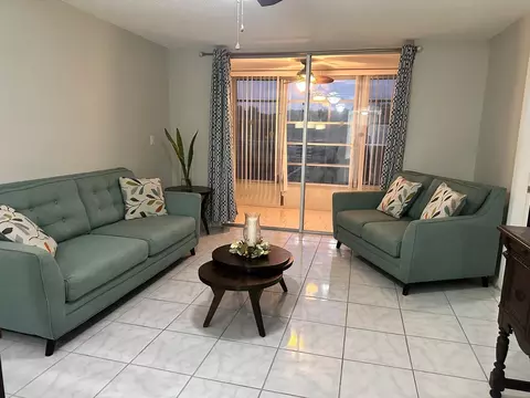 8051 Sunrise Lakes Dr N #202, Sunrise, FL 33322