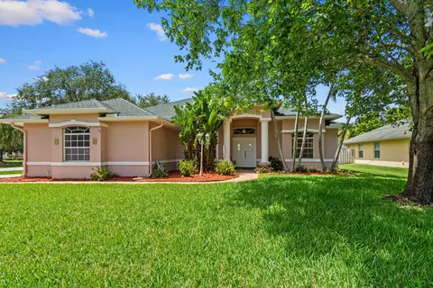 1611 SE Simmons St, Port Saint Lucie, FL 34952