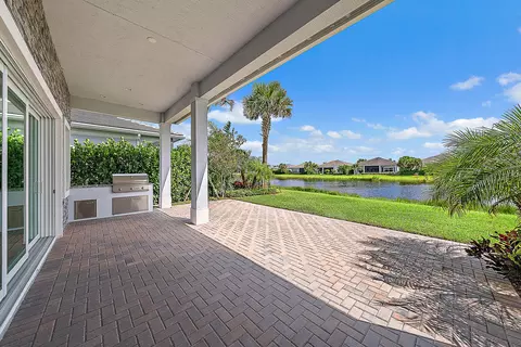 9976 Seagrass Way, Palm Beach Gardens, FL 33412