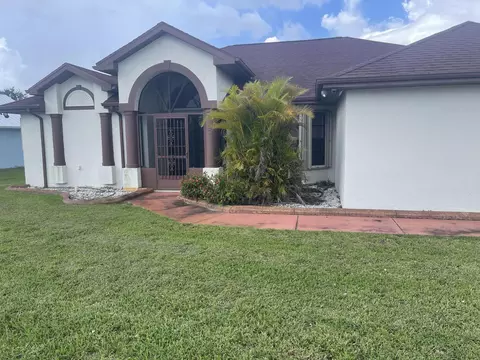 3128 SE Card Ter N, Port Saint Lucie, FL 34984
