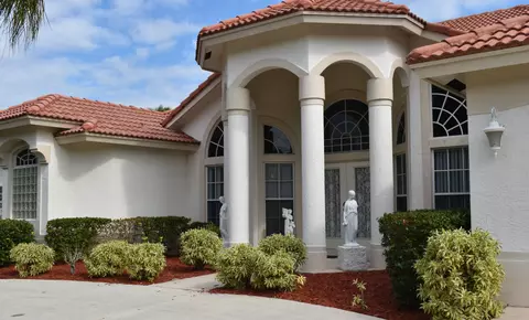 1913 SE Airoso Blvd SE, Port Saint Lucie, FL 34984