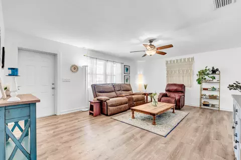 715 SE Alamanda Way, Stuart, FL 34996 photo 7