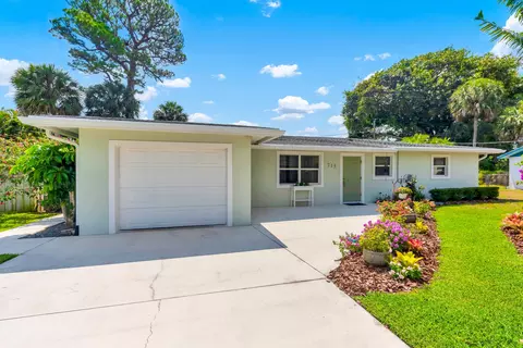 715 SE Alamanda Way, Stuart, FL 34996 photo 5