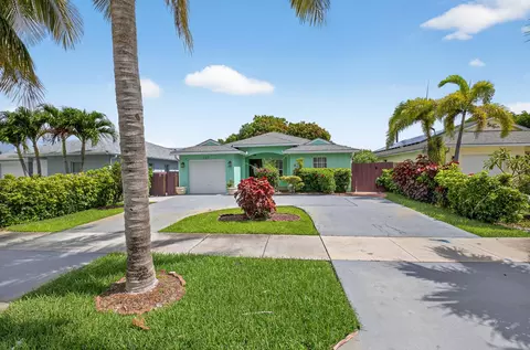 131 SW 1st Ave, Boynton Beach, FL 33435