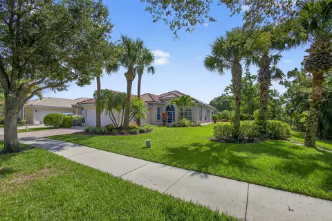9081 SE La Crk, Hobe Sound, FL 33455