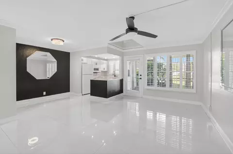 808 SE 7th St #107, Deerfield Beach, FL 33441