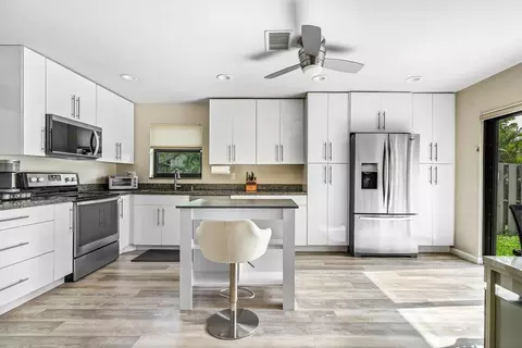 247 Deer Creek Wildwood Cir, Deerfield Beach, FL 33442