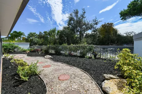 247 Ridge Rd, Jupiter, FL 33477 photo 24
