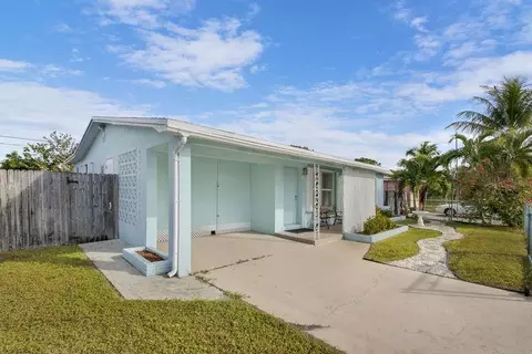 1307 S Flamingo Dr, Lantana, FL 33462