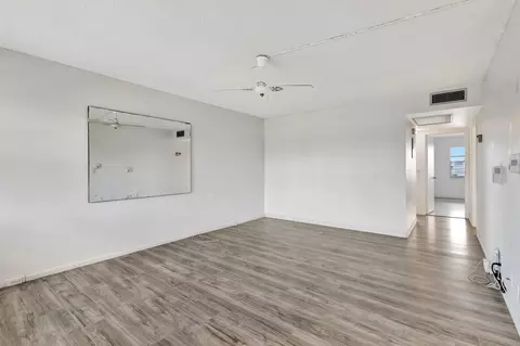 3075 Guildford E, Boca Raton, FL 33434 photo 4