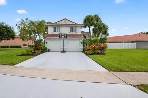 5086 Prairie Dunes Village Cir, Lake Worth, FL 33463