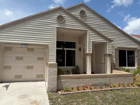1131 SW 87th Ave, Pembroke Pines, FL 33025