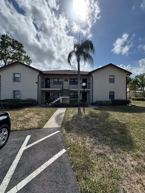 7626 Tahiti Ln #204, Lake Worth, FL 33467