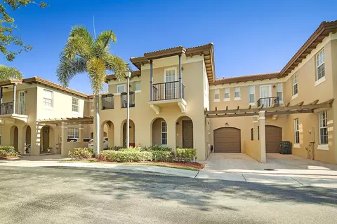 6964 Julia Gardens Dr, Coconut Creek, FL 33073