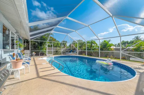 8681 SEagle Ave, Hobe Sound, FL 33455