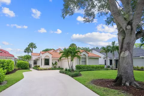 9453 E Fairway Ter, West Palm Beach, FL 33411