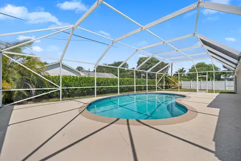 77 Fairview E, Tequesta, FL 33469 photo 3