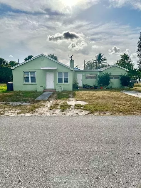 225 Marguerita Dr, West Palm Beach, FL 33415