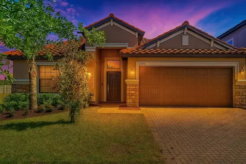 12055 Cardinal Flower Dr, Riverview, FL 33579