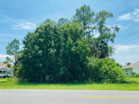 1438 SW Del Rio Blvd, Port St Lucie, FL 34953