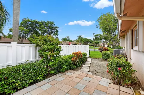 8129 Springtree Rd, Boca Raton, FL 33496 photo 31
