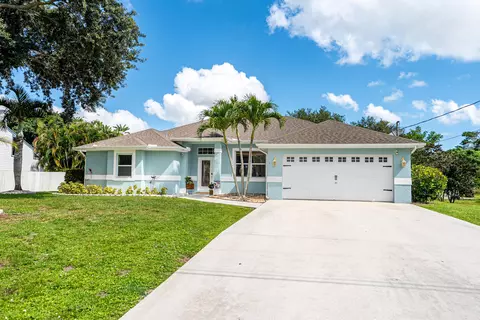 5743 SE Orange Blossom Trl, Hobe Sound, FL 33455