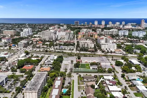 230 SW 1st St, Boca Raton, FL 33432