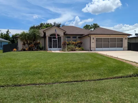 1232 SW Lawndale Ave, Port Saint Lucie, FL 34953