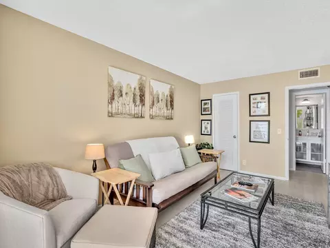 2083 Guildford E, Boca Raton, FL 33434 photo 6