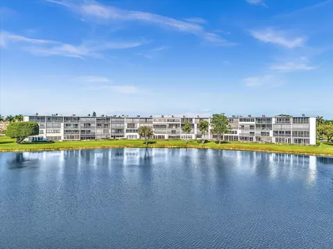 2083 Guildford E, Boca Raton, FL 33434 photo 32