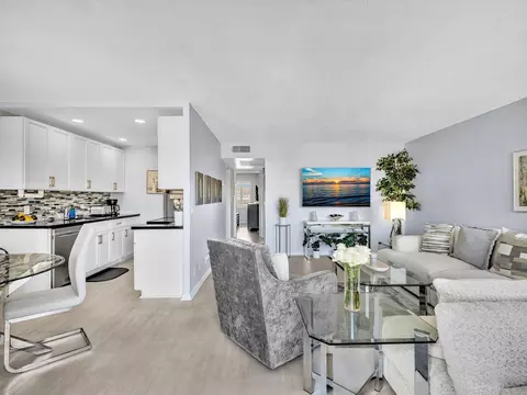 2083 Guildford E, Boca Raton, FL 33434 photo 29