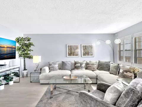 2083 Guildford E, Boca Raton, FL 33434 photo 27
