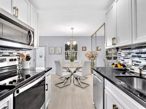 2083 Guildford E, Boca Raton, FL 33434 photo 25