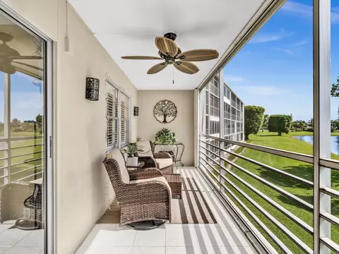 2083 Guildford E, Boca Raton, FL 33434 photo 8