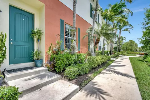 264 SW 6 Ct, Pompano Beach, FL 33060
