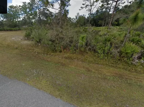 724 Hibiscus Dr, Indian Lake Estates, FL 33855