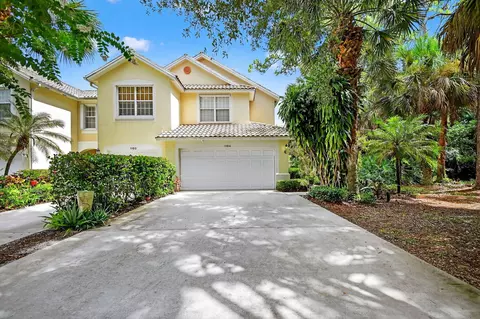 1184 Pinewood Lake Ct, Greenacres, FL 33415